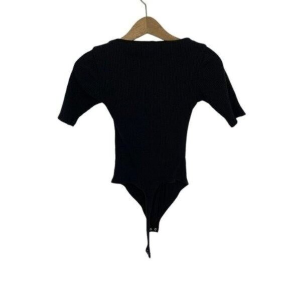 Good American Black Ribbed Square Neck Short Sleeve Stretch Bodysuit Size 1 - Picture 3 of 8